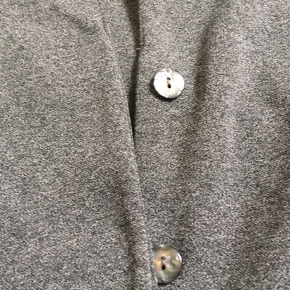 Gray Button up 3/4 sleeve Blouse Size M - Picture 4 of 4